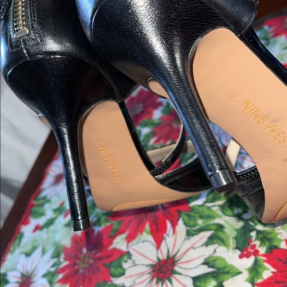 Nine West leather heels size 8 never worn - Picture 12 of 12
